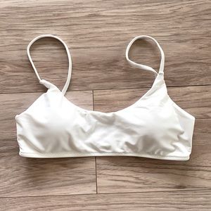 NWOT White Bikini Top Size Small